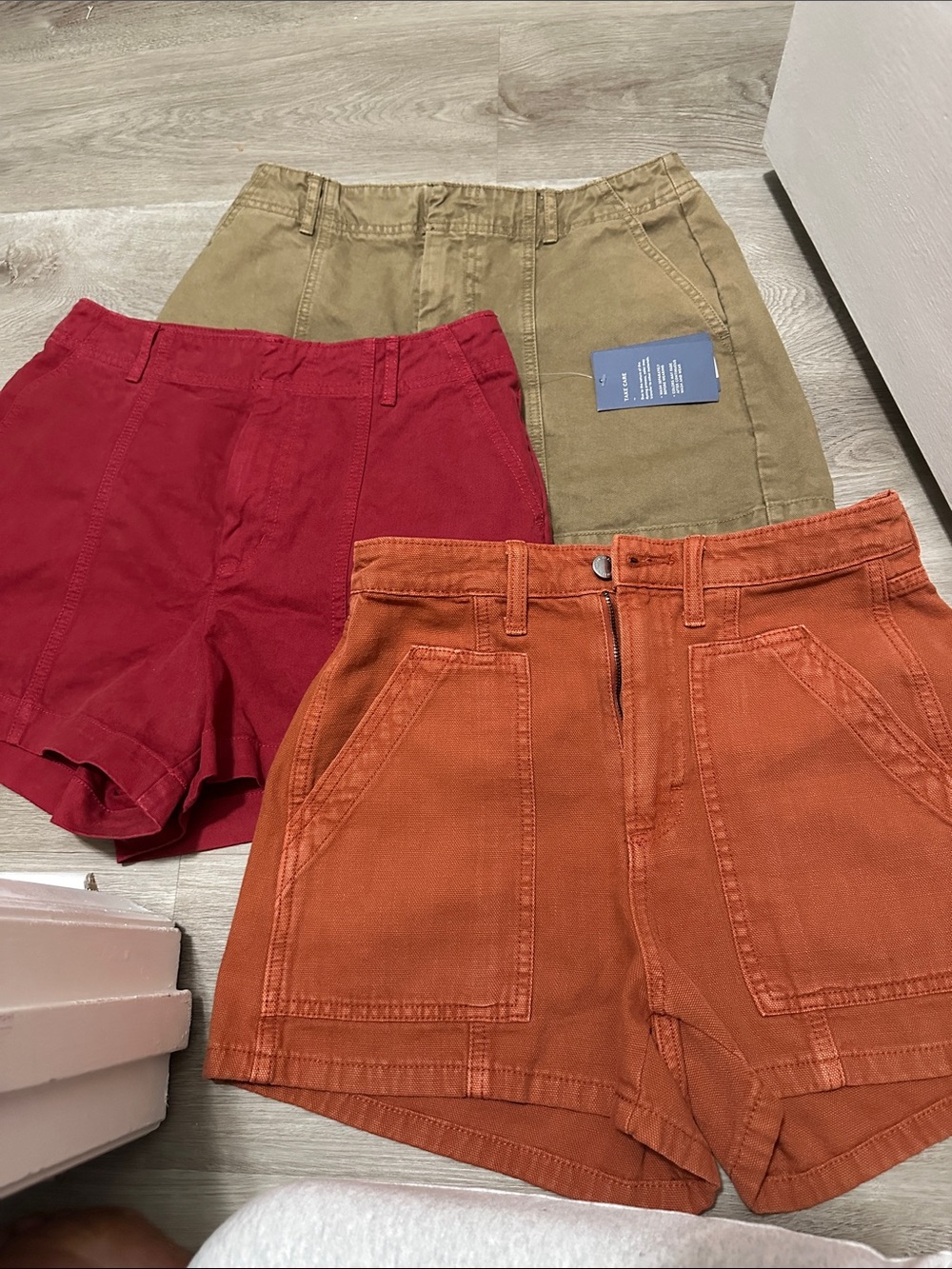 Universal Thread Shorts Bundle Three Pairs, High Rise, Size 6 - Picture 1 of 9